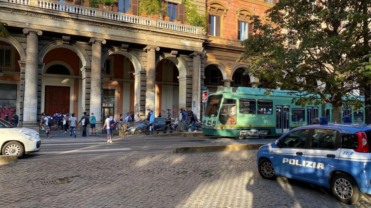 Отель Roma Castle Termini Экстерьер фото